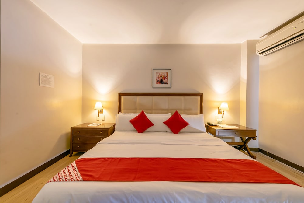 Capital O 176 Bliss Hotel 14/60