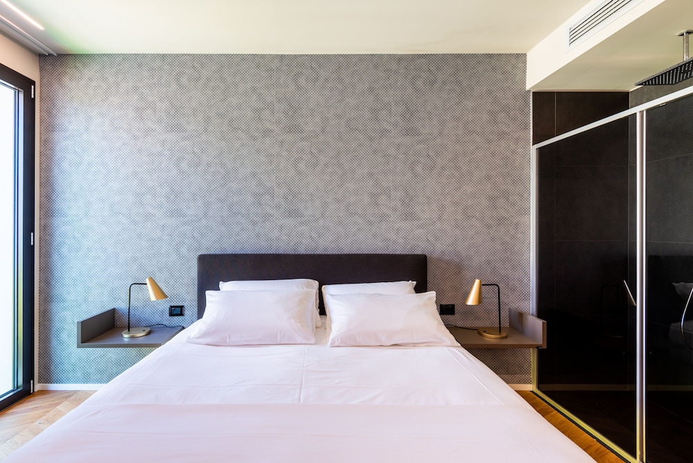 Demo Hotel Design Emotion 10/50