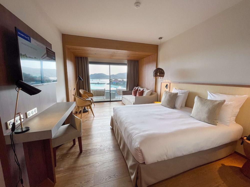 Golden Tulip Porto Vecchio 23/81