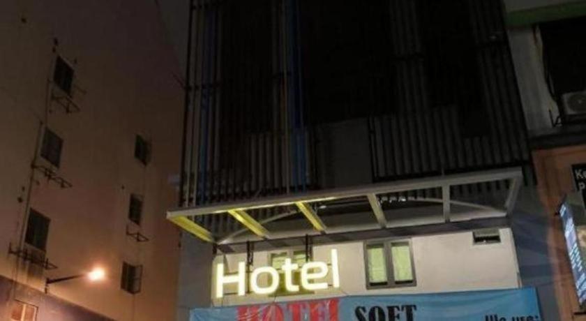 Lolex Hotel 4/39
