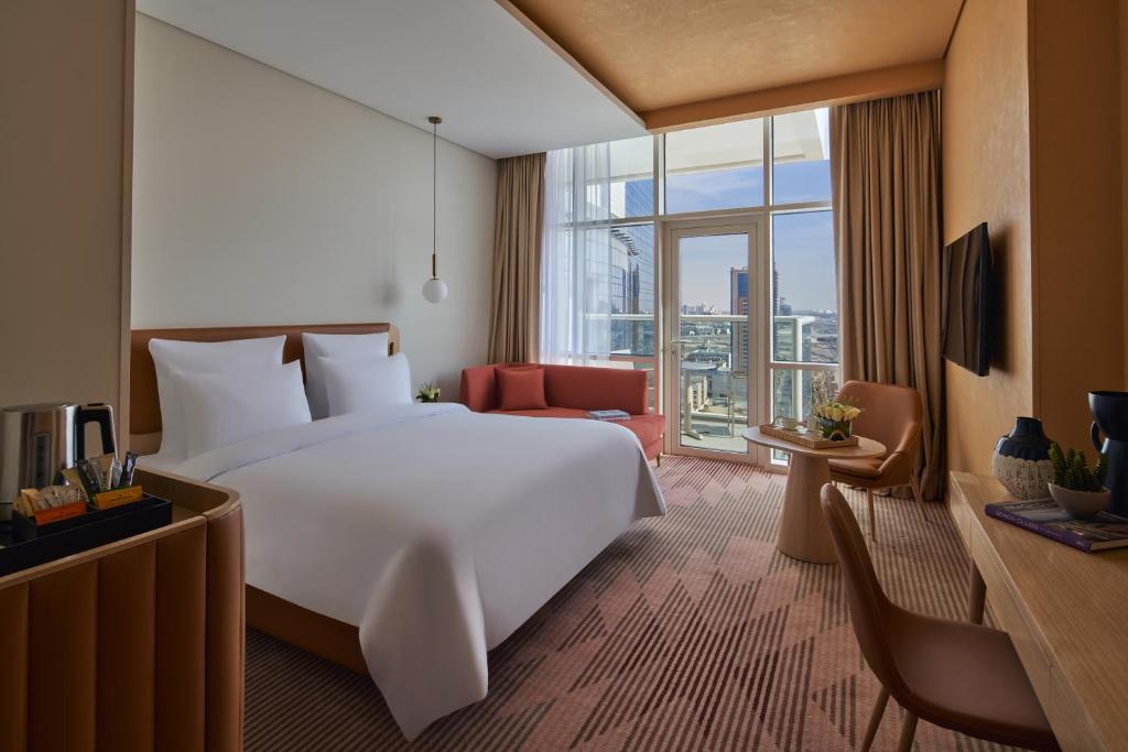 Novotel Jumeirah Village Triangle 10/32
