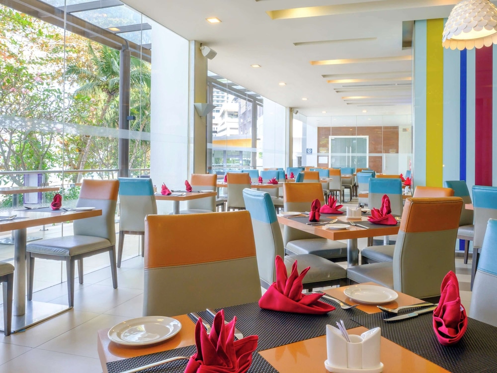 Mercure Penang Beach 44/63