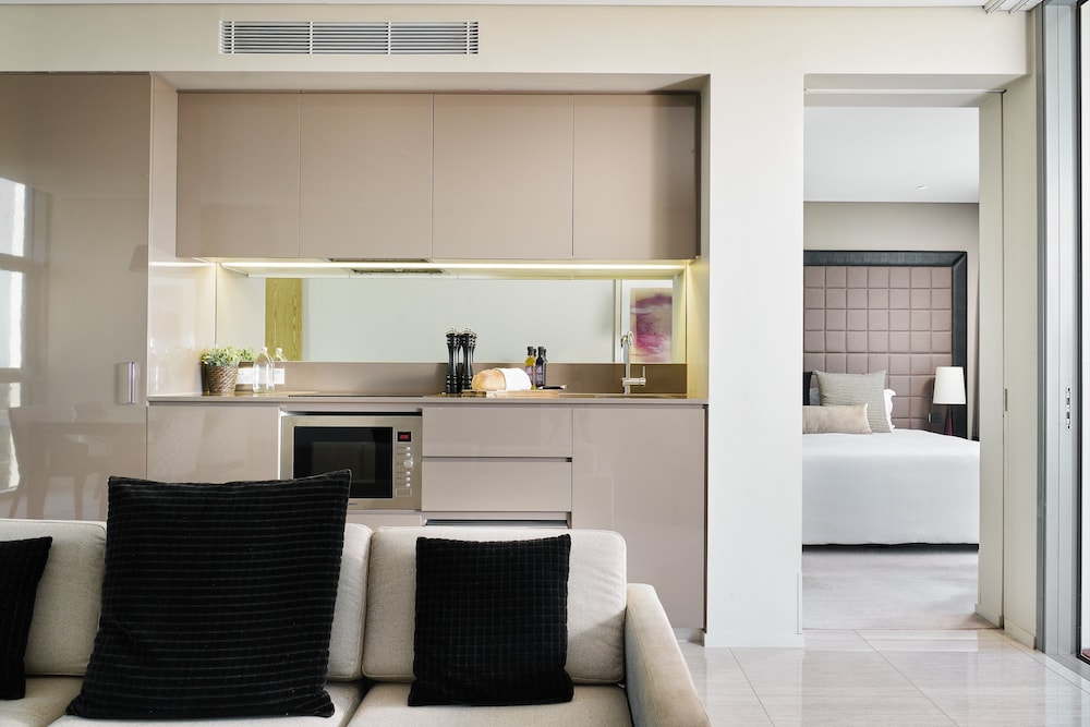 FRASER SUITES PERTH 7/67