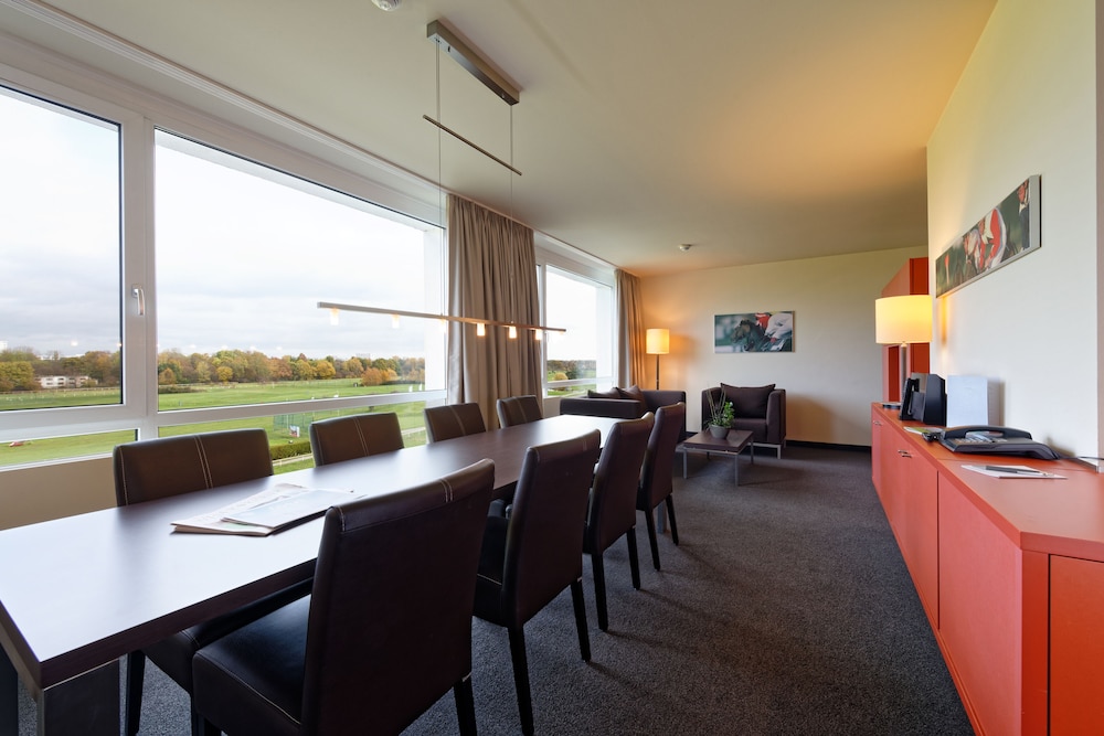 Atlantic An Der Galopprennbahn 8/78