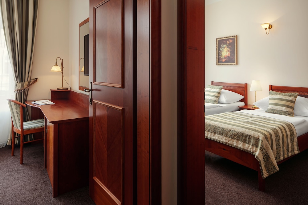 Amigo City Centre Hotel 26/62