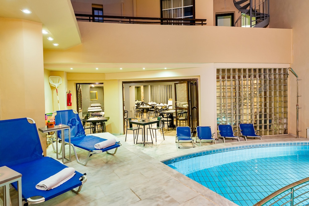 Elina Hotel Apartments 42/79