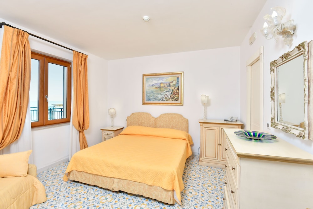 STANDARD, DOUBLE OR TWIN BED, ANNEX