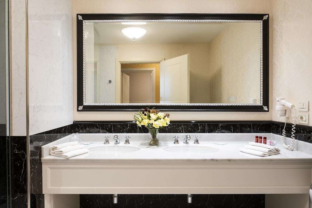 Hotel Maxim 42/48