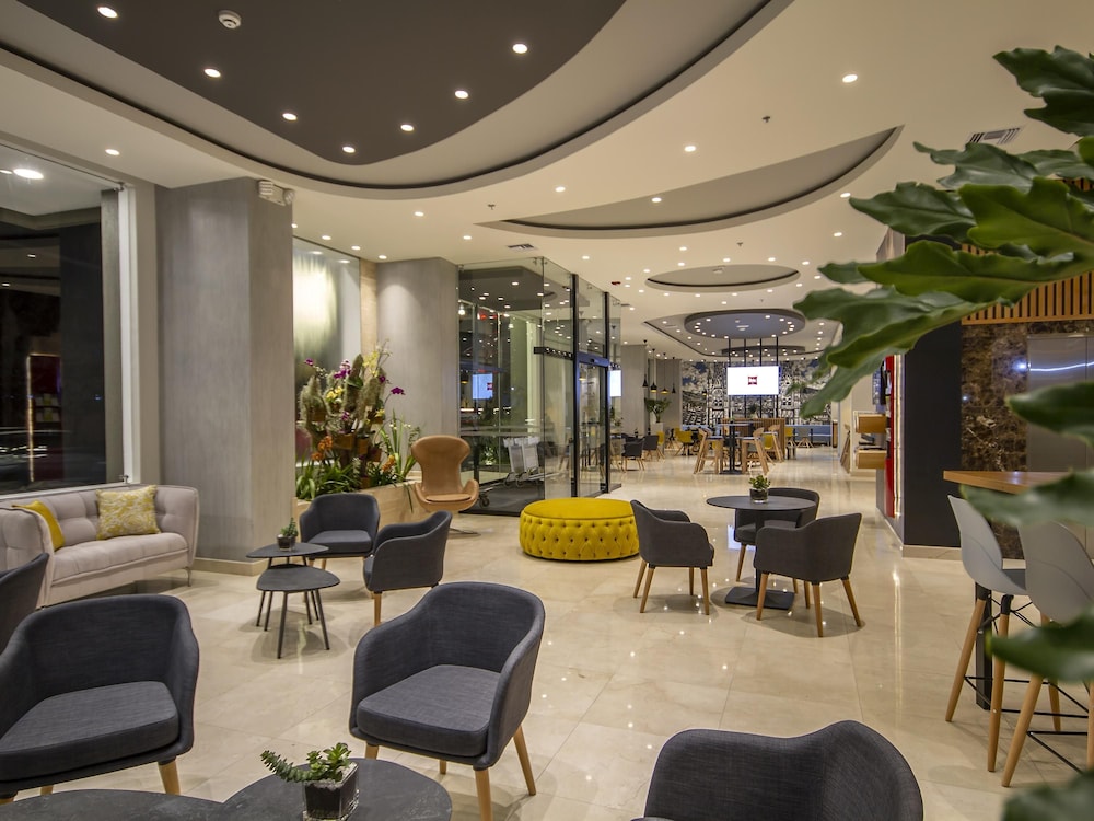 Ibis Quito 45/61