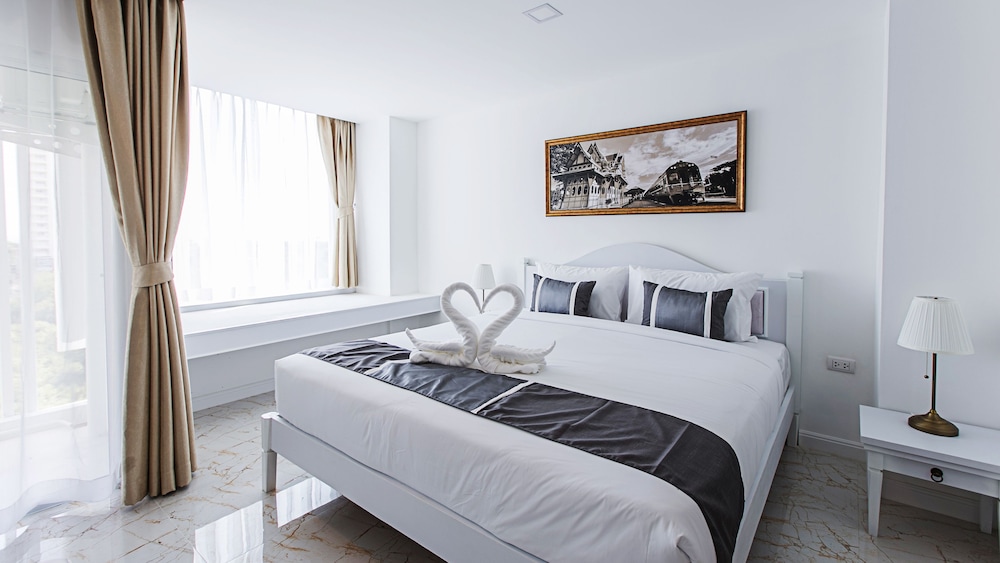 B2 Hua Hin Premier Resort 8/22