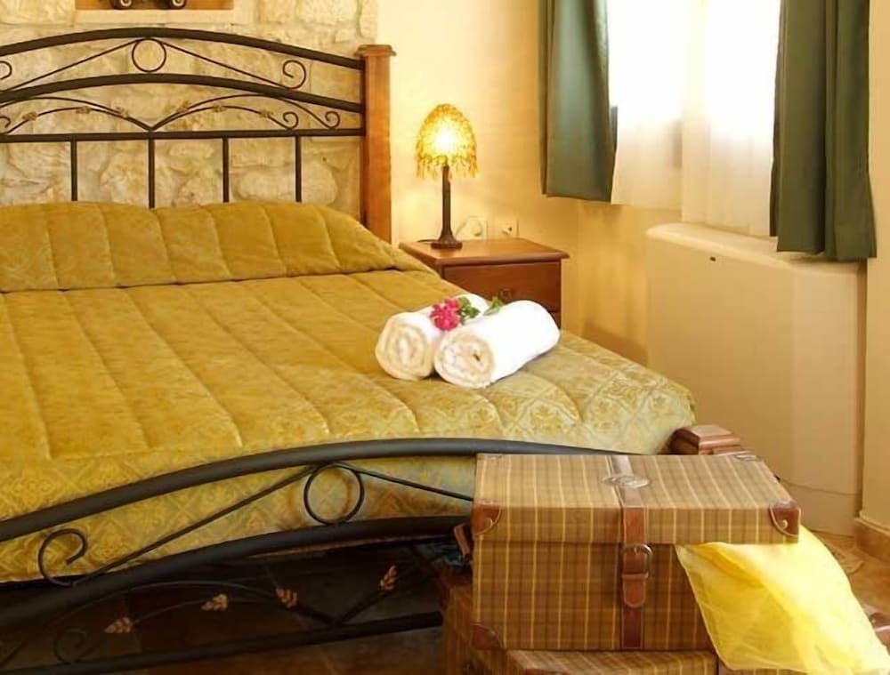 Akritas Ef Zin Villas & Suites photo2