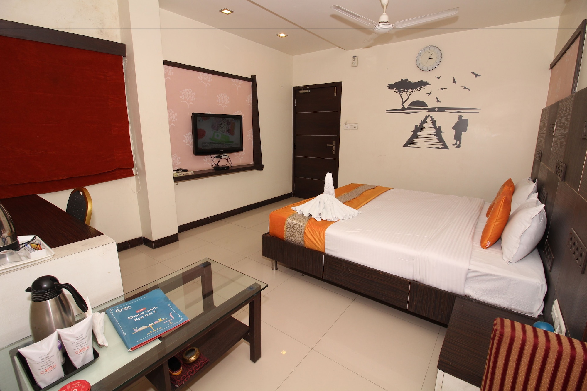 غرفة بريميوم بسرير كوين، Hotel Meera 2/9