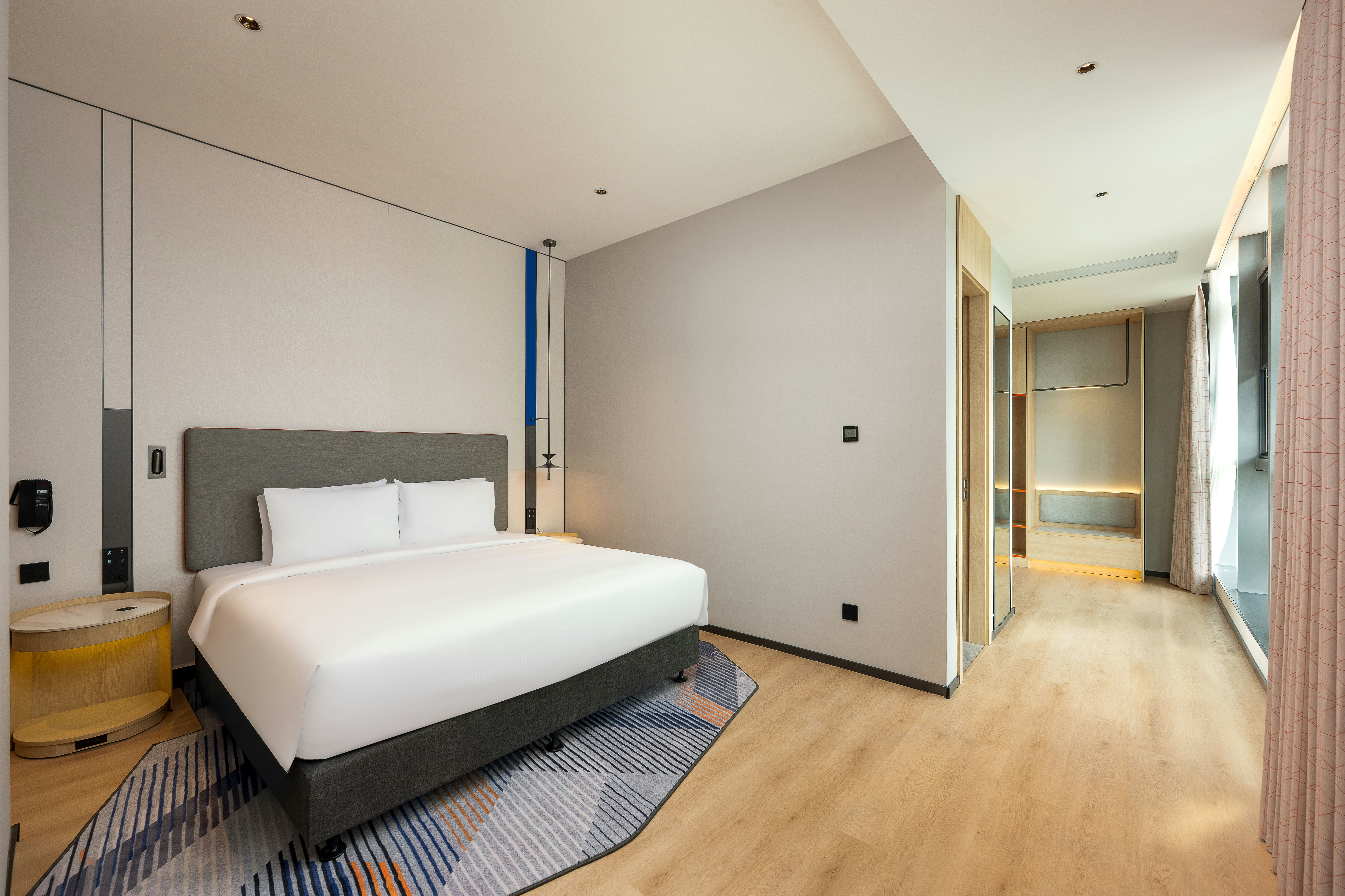 Standard, King Bed, Extra Floor Space، Holiday Inn Express Shanghai Hongqiao CBD by IHG 3/5