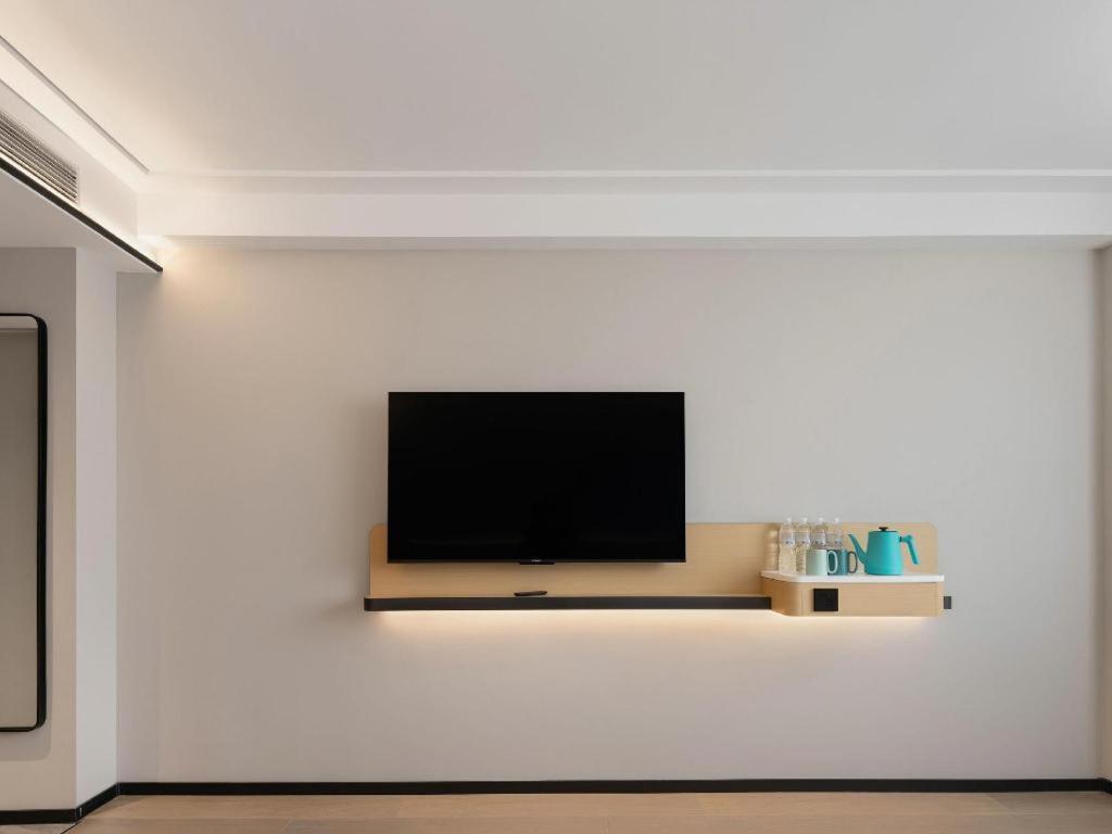 City Comfort Inn Jingmen Zhongxiang Chengtian Huafu 50/50