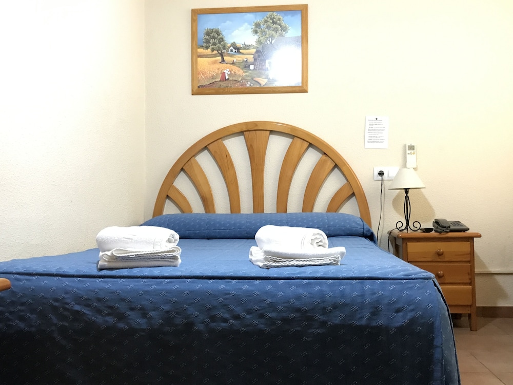 Hostal El Pilar 45/68