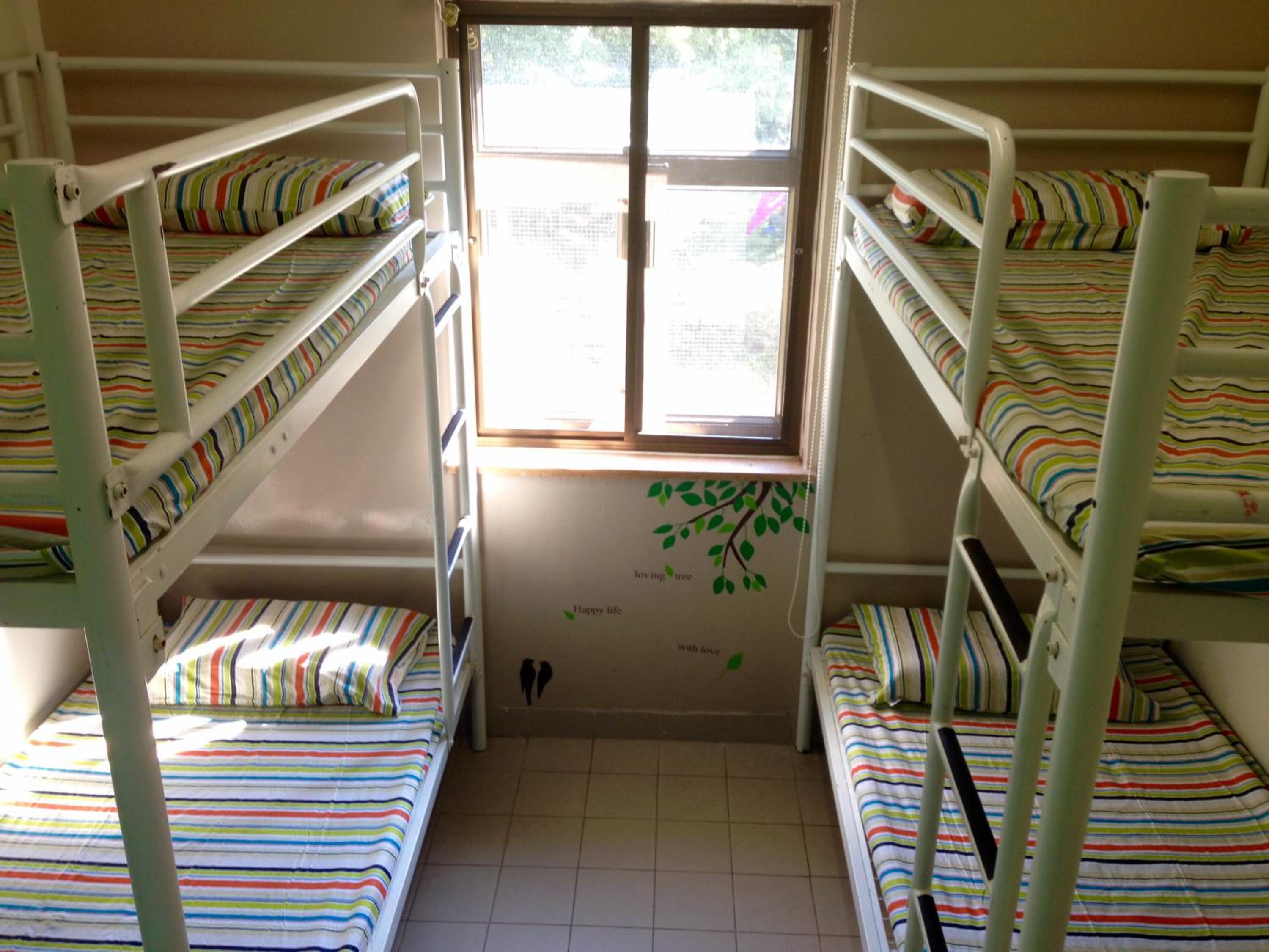 MALE DORM, 6 PEOPLE