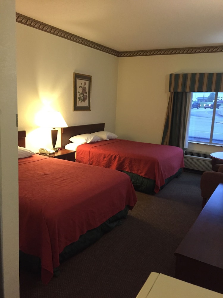 Red Carpet Inn Chambersburg 6/23