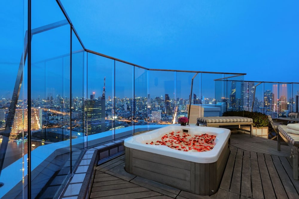 Swimming pool-spa