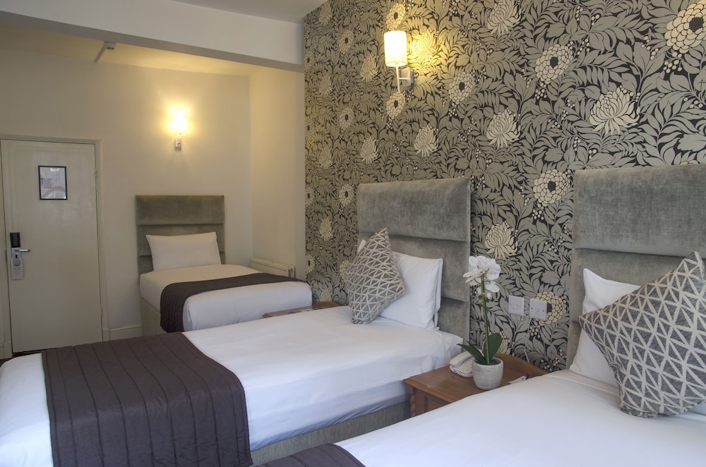 The Kings Hotel 28/55