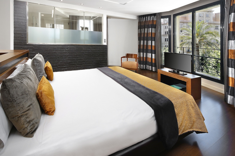WILSON BOUTIQUE HOTEL 11/64