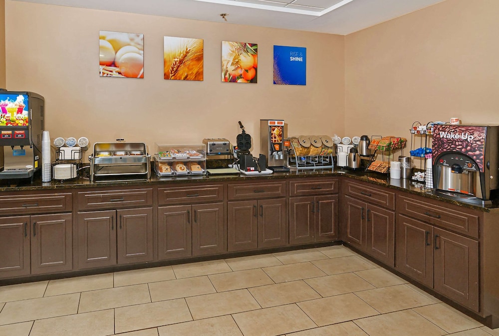 Comfort Inn & Suites Augusta West Near Fort Gordon 41/49