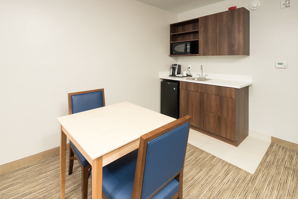 Holiday Inn Express And Suites Portage 49/57