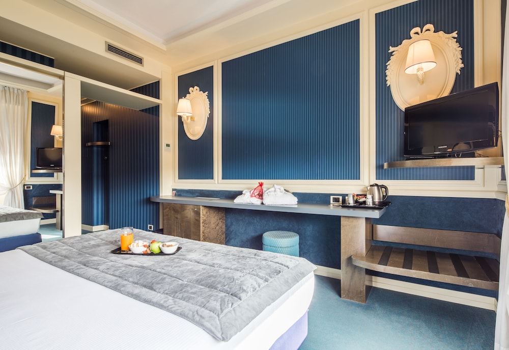 Grande Albergo Roma 24/69