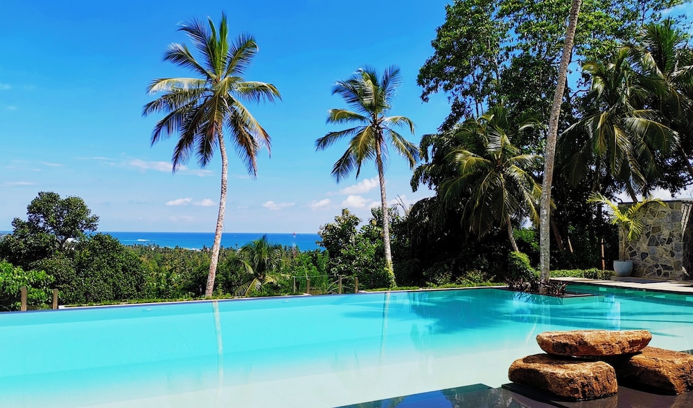Tabula Rasa Resort 60/69