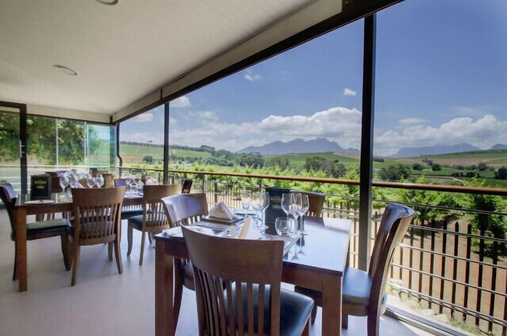 Clos Malverne Wine Estate Accommodation 32/46