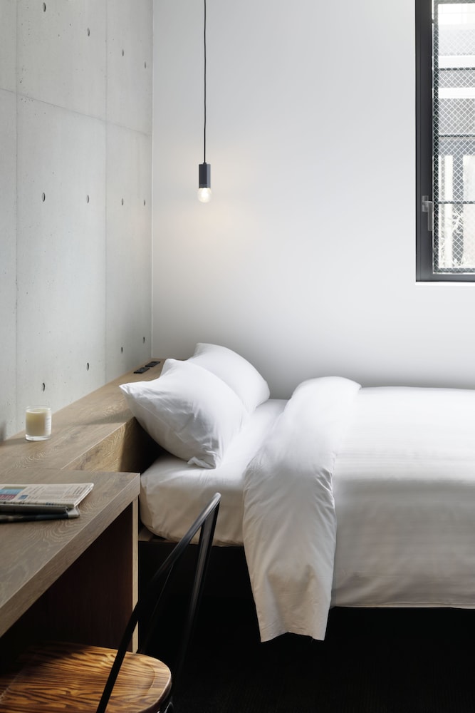 STANDARD, DOUBLE BED