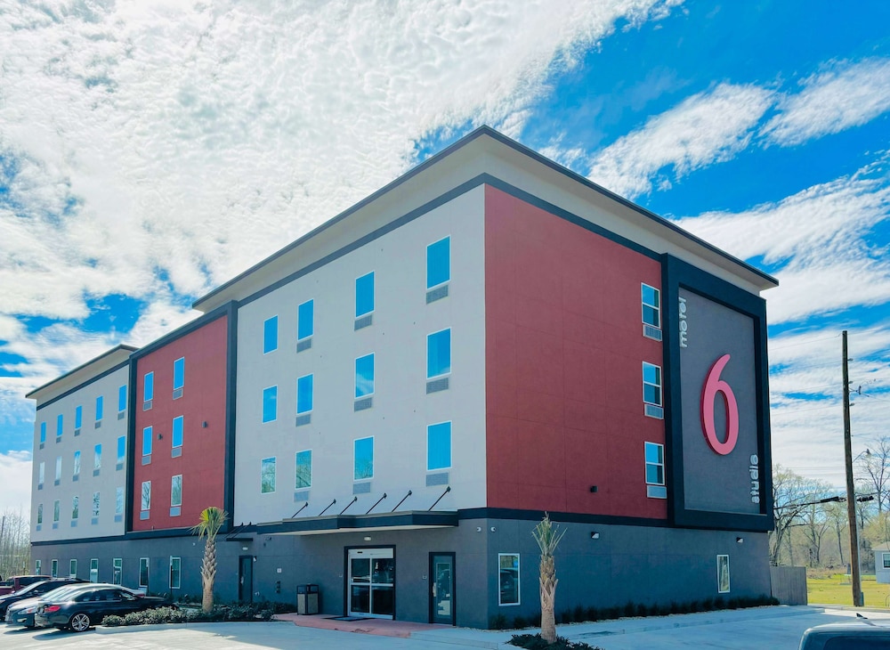 Motel6 Gonzales, LA - Baton Rouge / Geismar / Prairieville I-10 6/52