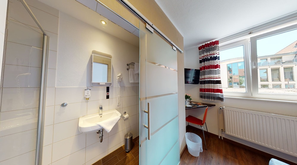 Rothenburger Hof Hotel 30/33