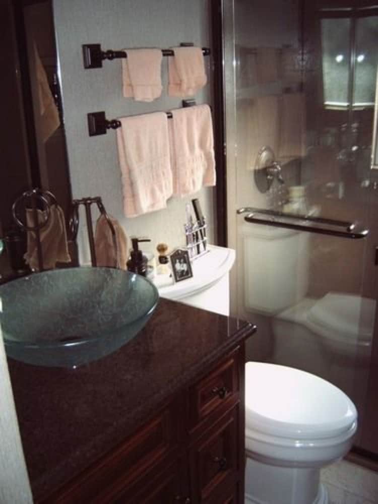 Moore House Bed And Breakfast 29/30