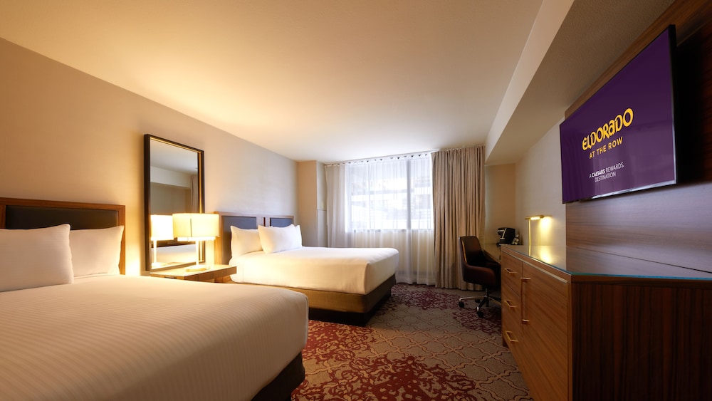 LUXURY, 2 QUEEN BEDS, POOL VIEW