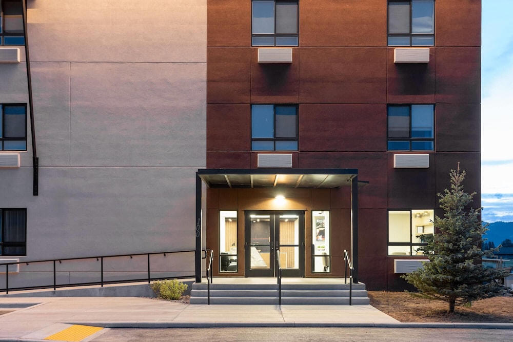 Hawthorn Extended Stay by Wyndham Alpine 6/49