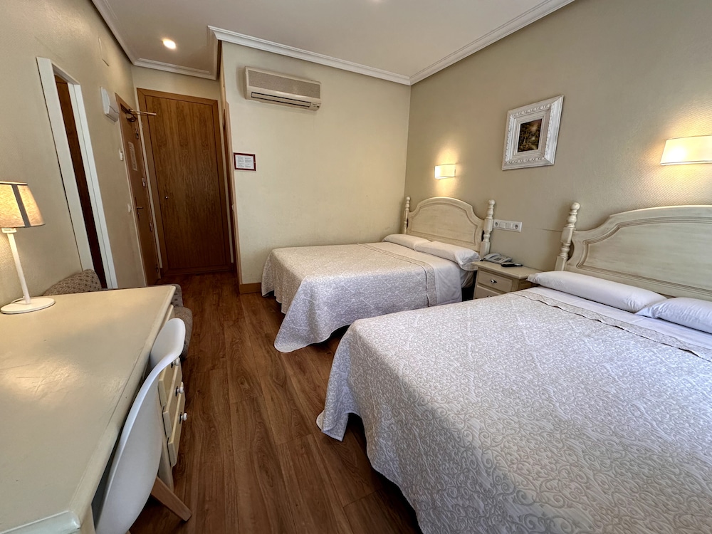 Hostal Toledo 17/50