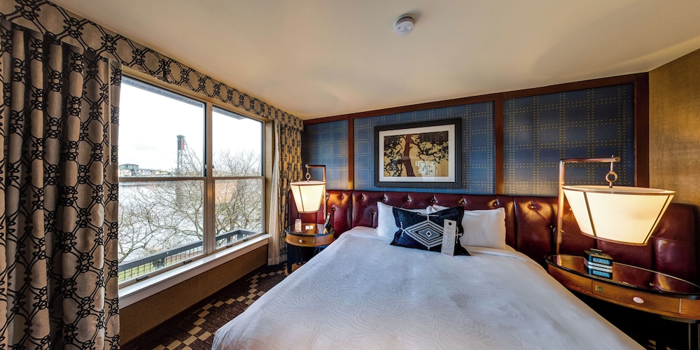 1 Bedroom, Suite, King Bed, River View