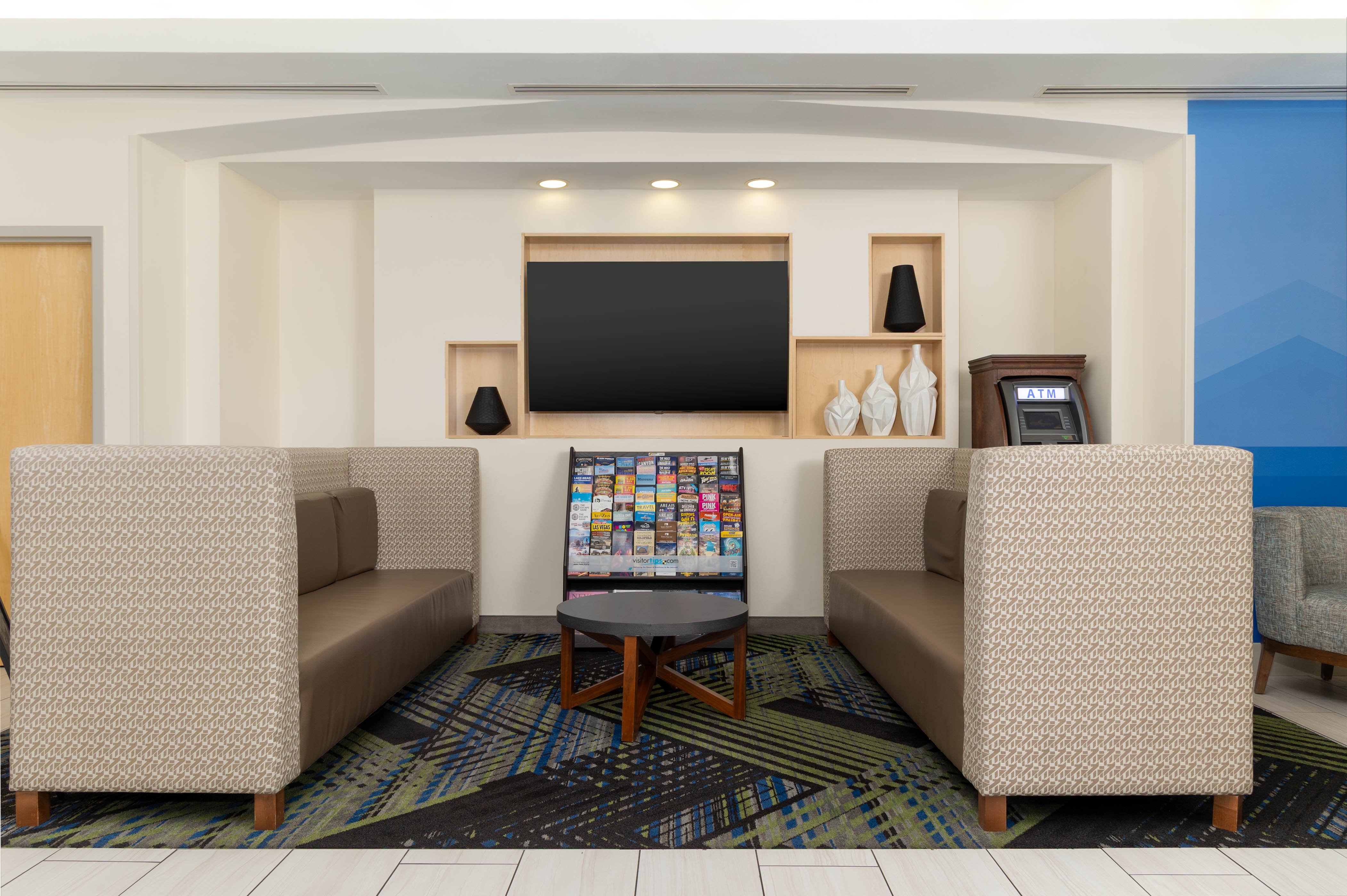 Holiday Inn Express & Suites Las Vegas SW Spring Valley, an IHG Hotel 31/55