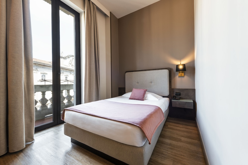 Mokinba Hotel King 25/69