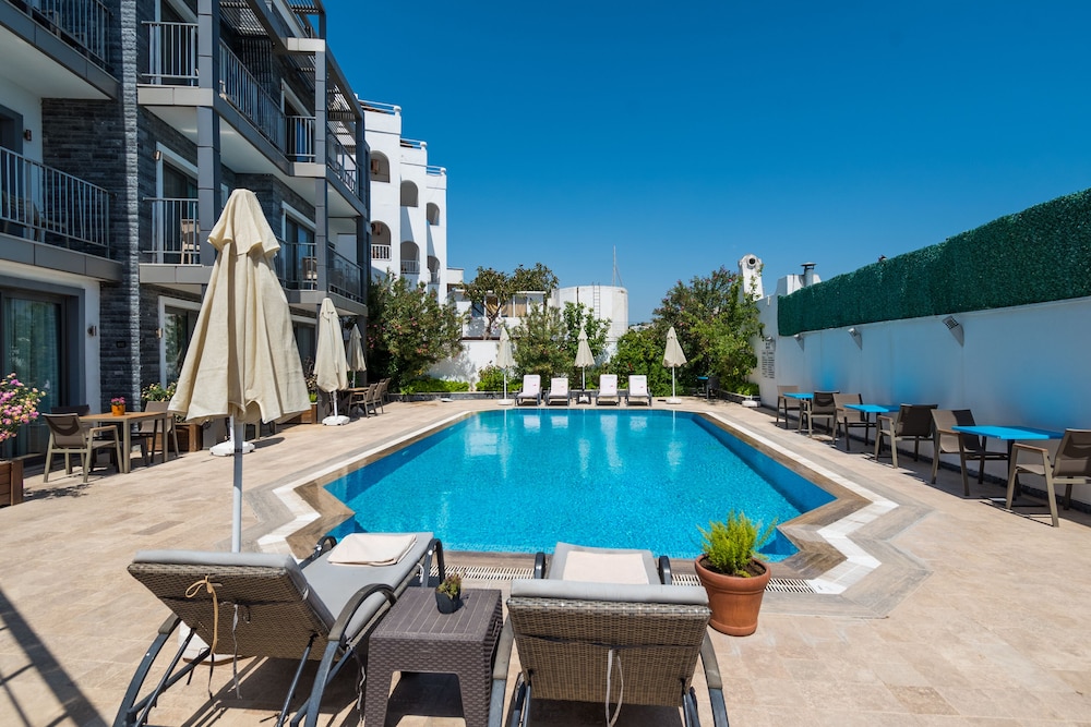 M Suite Hotel 40/50