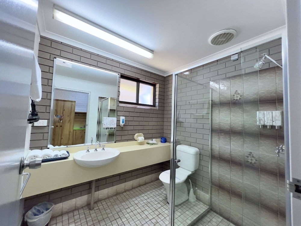 Albury Garden Court Motel 47/50