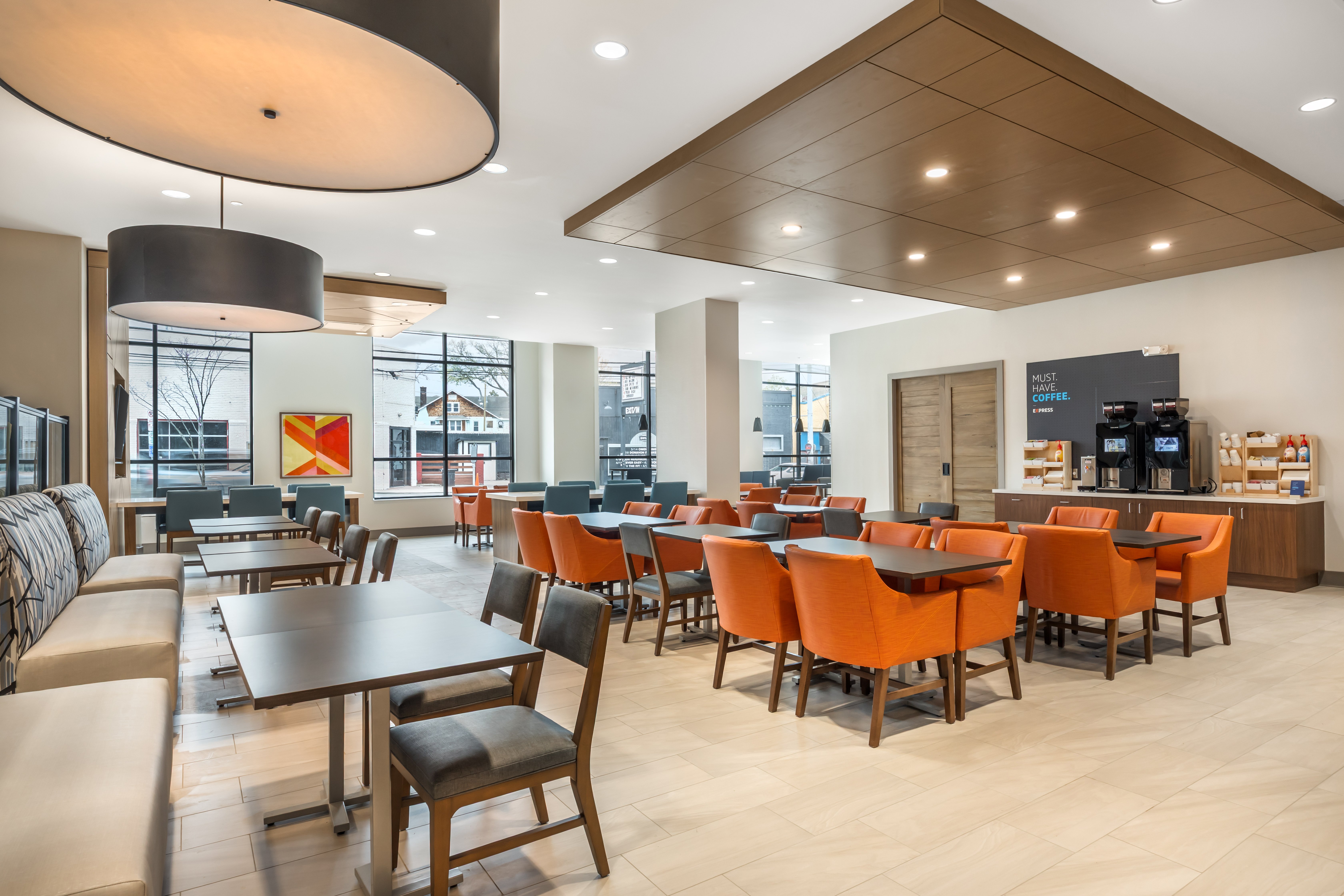Holiday Inn Express & Suites Nashville West End - Univ Area, an IHG Hotel 34/42