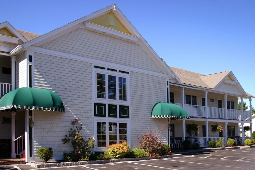 Golden Gables Inn Dazzler Select by Wyndham 5/60