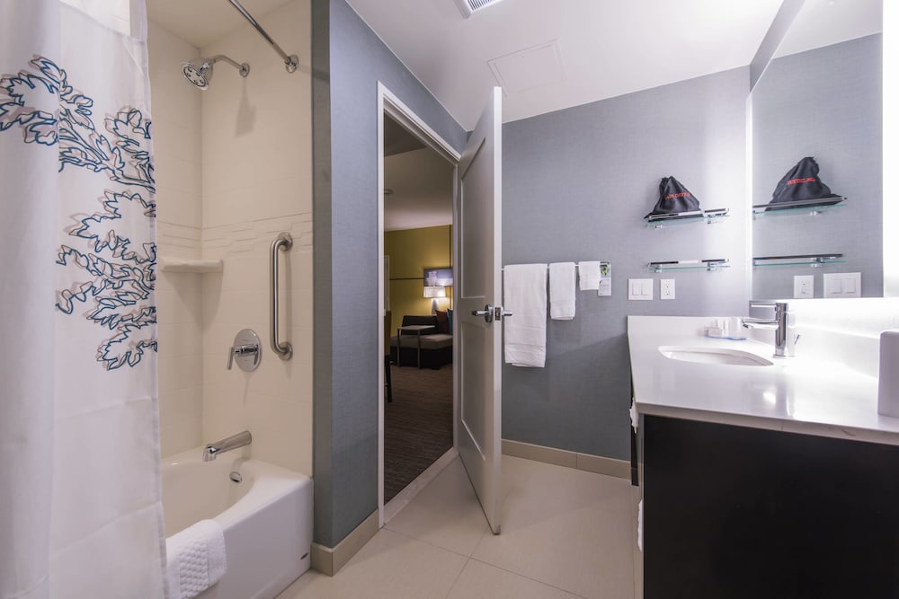 Residence Inn Nashua 10/40