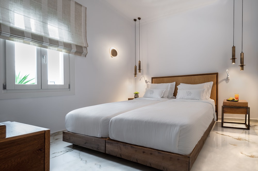 2 BEDROOMS, MEDITERRANEAN, SUITE, VILLA