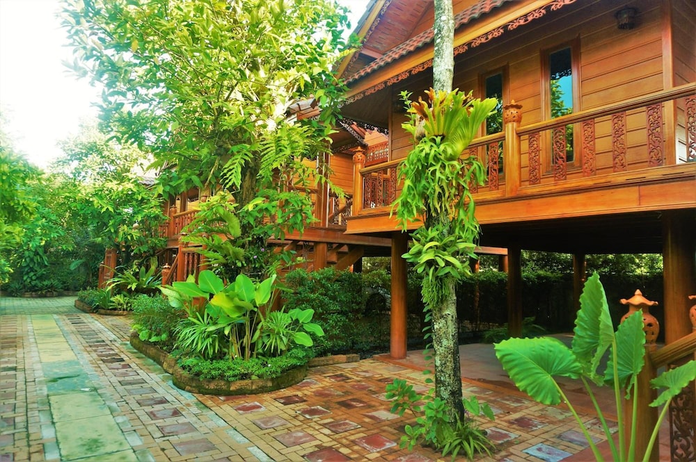 Ruenthai Boutique 36/50