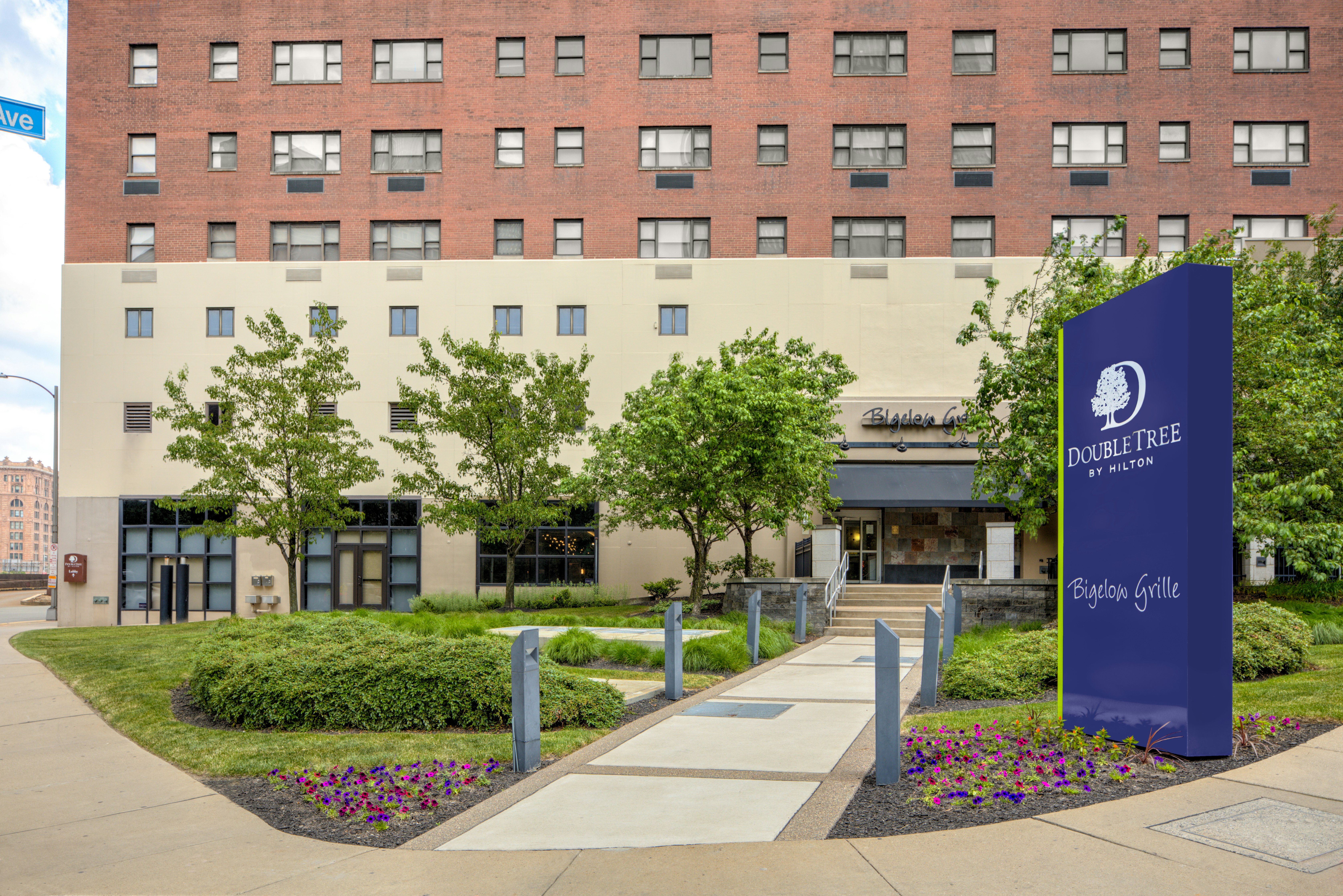 DoubleTree by Hilton Hotel & Suites Pittsburgh Downtown 6/81