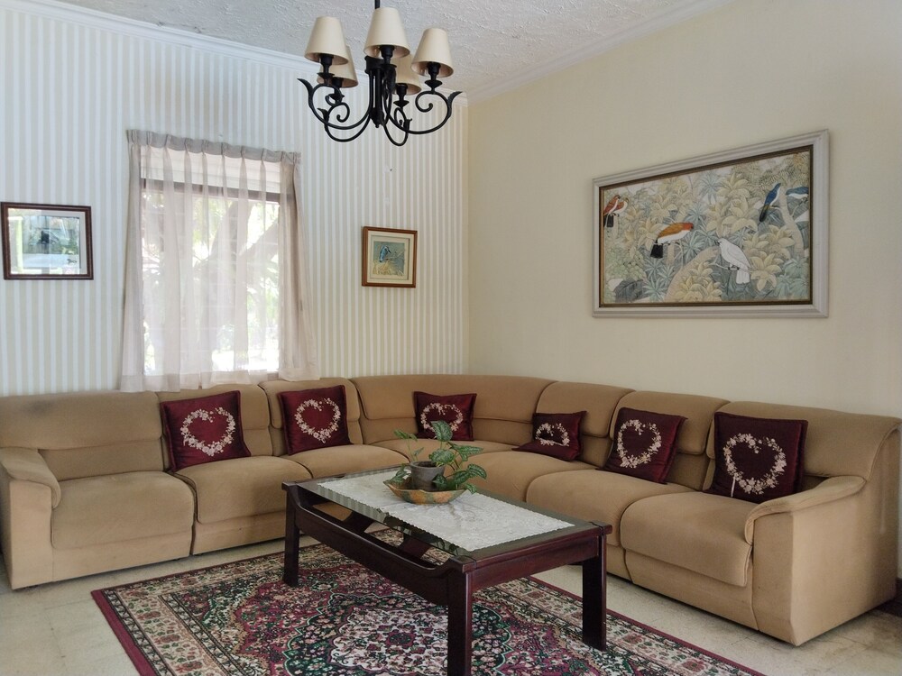 The Garden Family Guest House 41/50