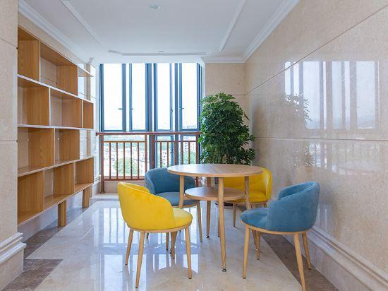 Vienna International Hotel (Enshi Cultural Center Airport) 33/39