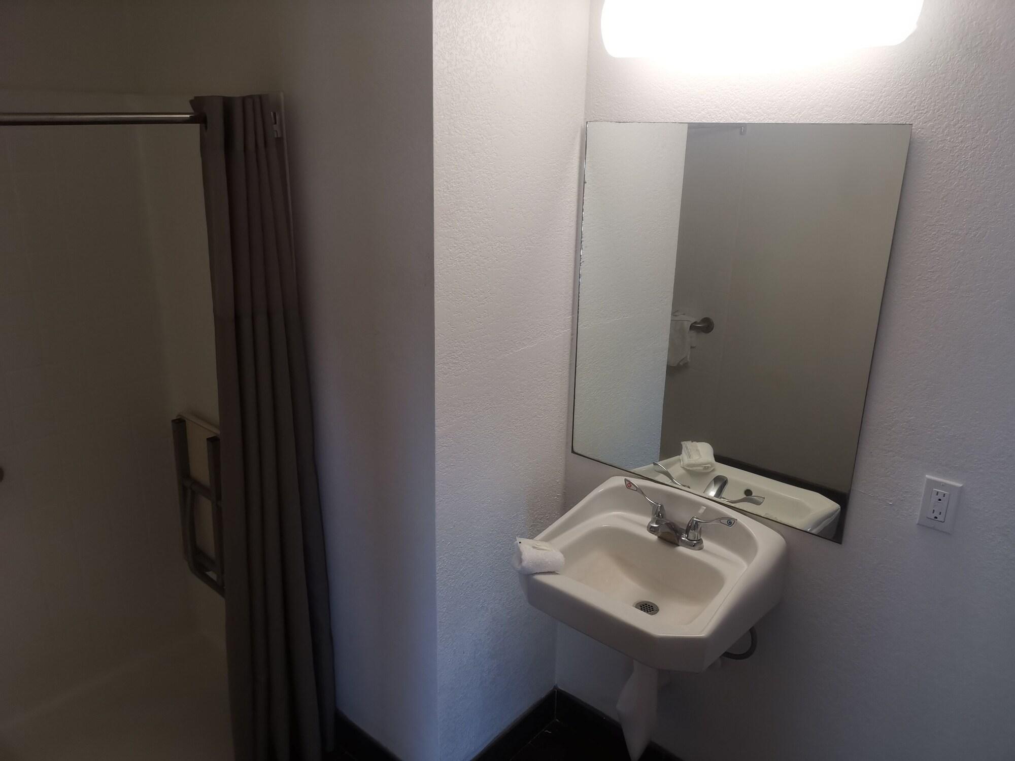 Motel 6 Three Rivers, Texas 38/38